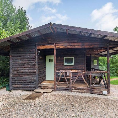 The Log Cabin Honiton Extérieur photo