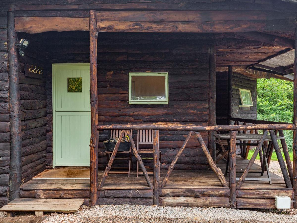 The Log Cabin Honiton Extérieur photo