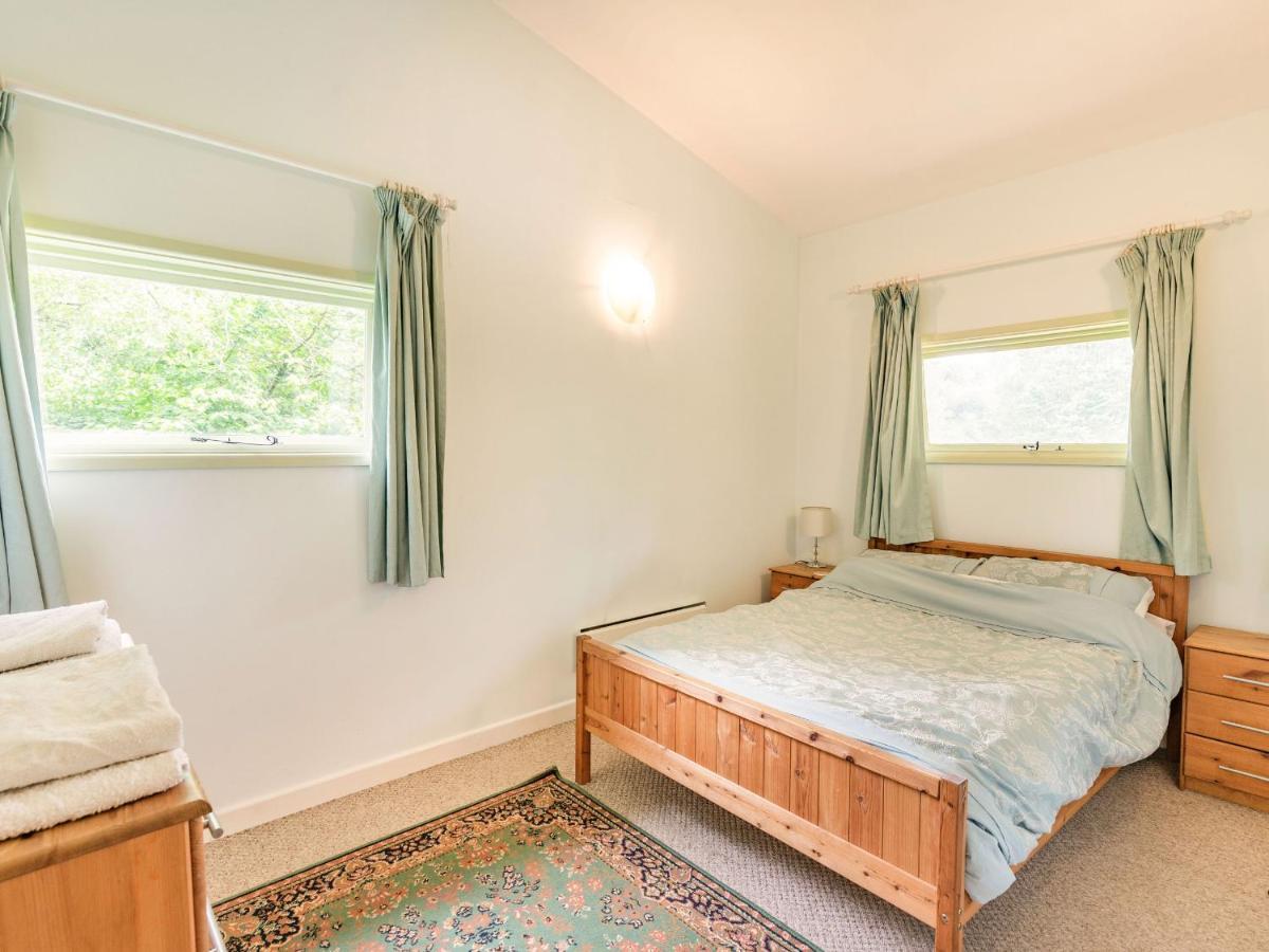 The Log Cabin Honiton Extérieur photo