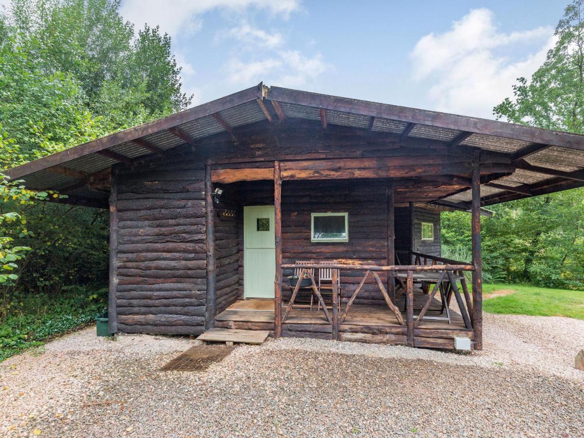 The Log Cabin Honiton Extérieur photo