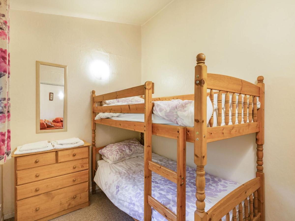 The Log Cabin Honiton Extérieur photo